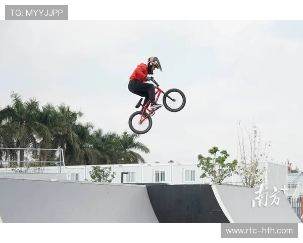 黄江小轮车基地教练魏健强:用孩子能懂的语言拆解动作